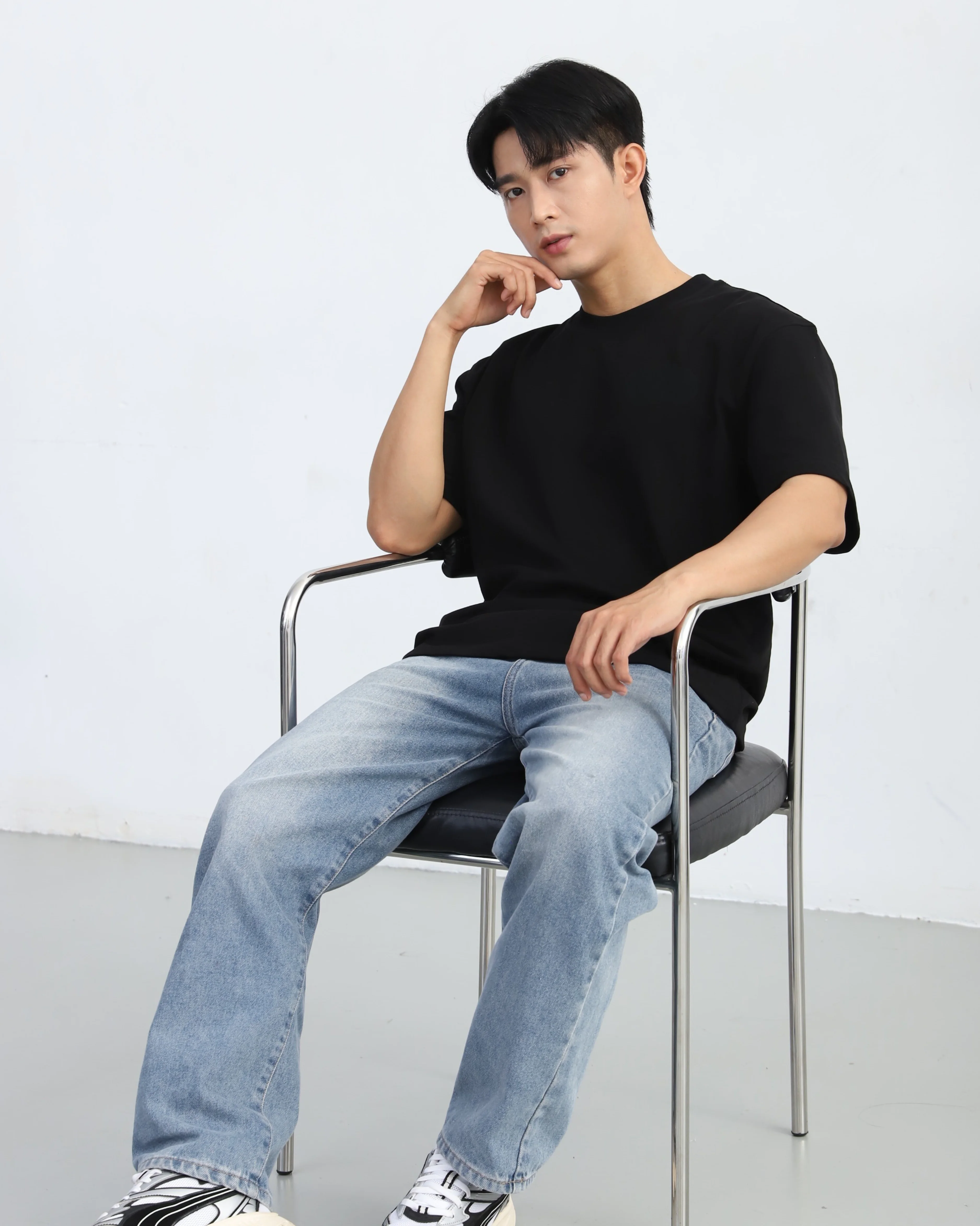 Áo thun Basic Loose | Black – Flagship - Ảnh 5