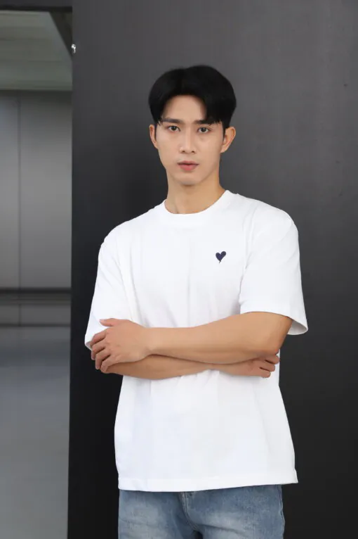 Áo thun Minimal Heart | White  - Thêu Tim  Navy | StepForward Collection - Hình ảnh 8