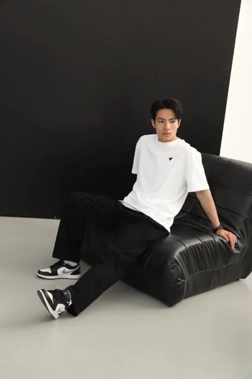 Áo thun Minimal Heart | White  - Thêu Tim  Navy | StepForward Collection - Hình ảnh 5